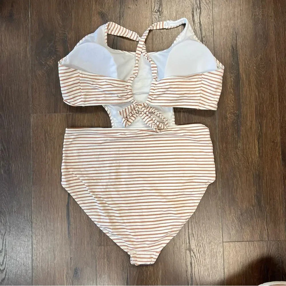 Vigoss Met Stripe One Piece Swimsuit SZ 3X - Picture 6 of 7